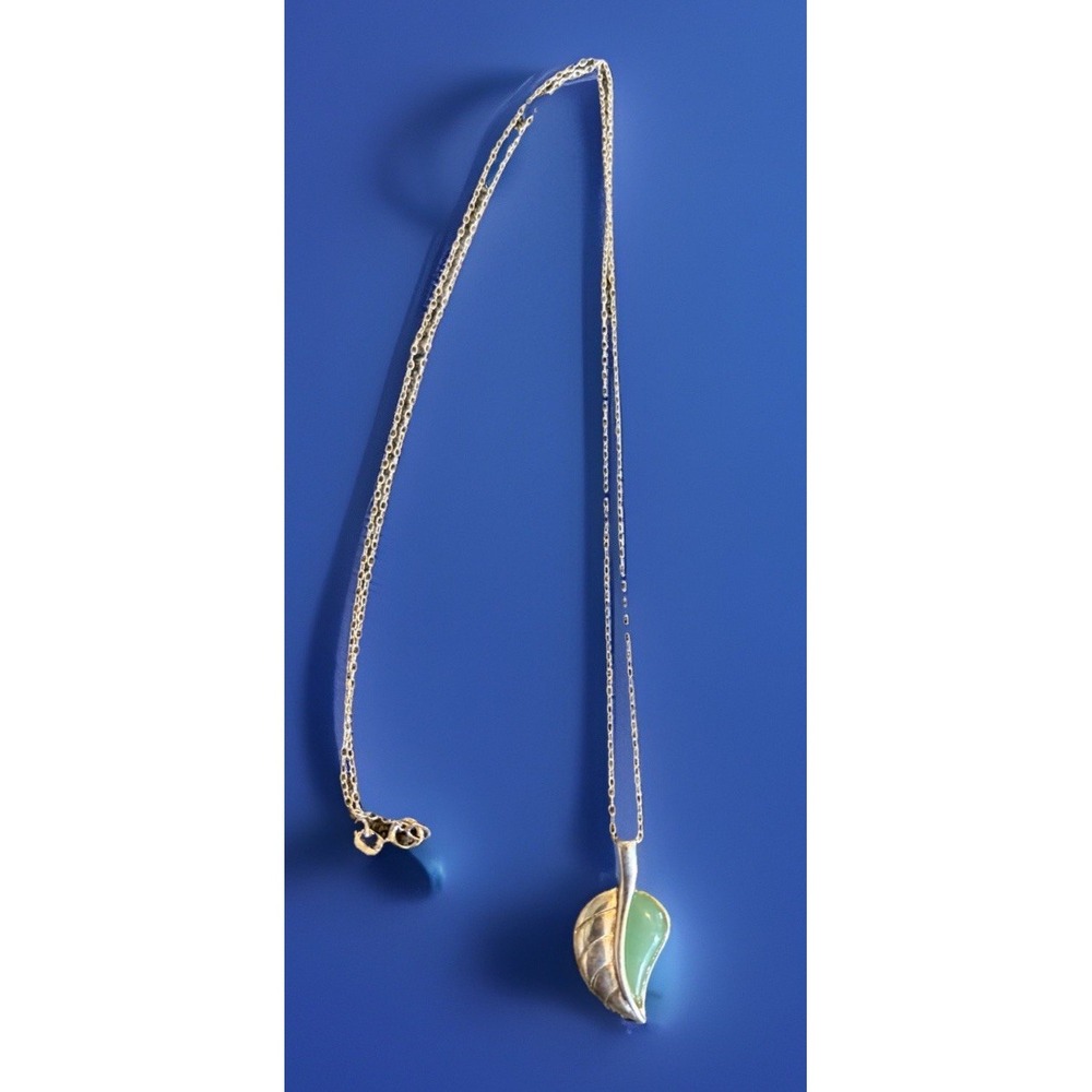 Sterling Silver 925 Green‎ Stone Leaf Pendant Necklace Dainty Lightweight 1.1 gm